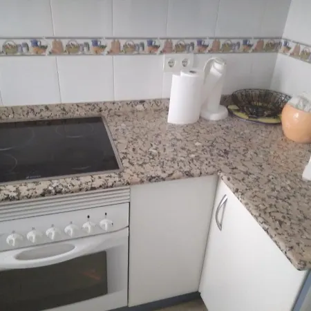 Bajo Con Jardin En *